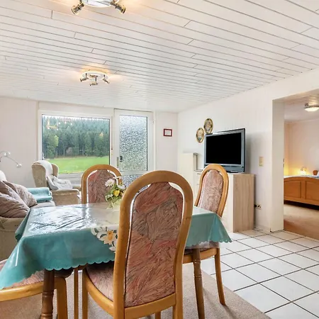 Fuer 5 Personen 65 M² アパート